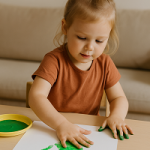 fingermaling - kunst og håndverk i barnehage